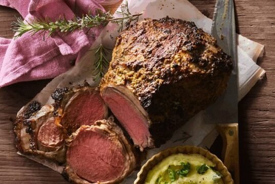 Os compradores australianos de produtos básicos de mercearia estão abandonando Coles e Woolworths – enquanto Aldi obtém grande vitória nas classificações de supermercados