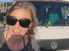 Mulher desaparece de festa com fogueira na praia depois que namorado ‘astuto’ promete ajudar a encontrá-la