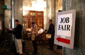 Relatório sobre empregos atrasados levanta a tampa sobre a crise de empregos nos EUA e coloca Wall Street em crise