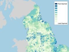 As famílias nos subúrbios e condados “também enfrentam contas de impostos municipais mais elevadas”, uma vez que os ministros anunciam que milhares de milhões de libras de financiamento governamental serão transferidos para as áreas urbanas trabalhistas.