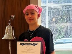 Jovem de 18 anos com doença terminal e câncer cerebral extremamente raro realiza último desejo de ser batizado no Golfo dos EUA