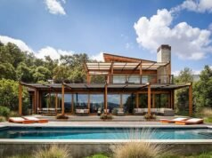 Ewan McGregor, 54 anos, vendeu sua enorme casa em Los Angeles por pouco menos de £ 1,5 milhão depois de voltar para a Escócia com sua esposa de 40 anos.