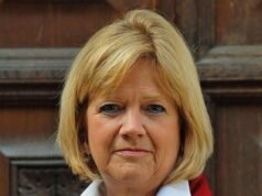 Conselheiro sênior do governo ‘horrorizado’ com a falha dos ministros em agir rapidamente em relação aos alertas que o vírus Covid era ‘muito mais perigoso’ para os idosos