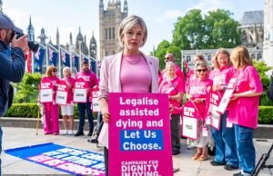 O fim da lei pode desencadear o êxodo de médicos do NHS, já que os médicos que se opuserem não terão proteção legal contra serem demitidos