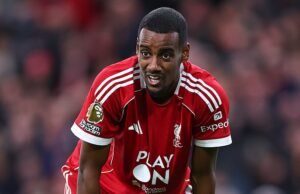 Alexander Isaac compra Doberman de ‘£ 30.000’ enquanto a estrela do Liverpool se torna o mais recente jogador de futebol da Premier League a gastar com um cão de guarda.