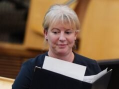 A Escócia é uma ‘aposta segura’ para os investidores, insiste o secretário das finanças de Holyrood