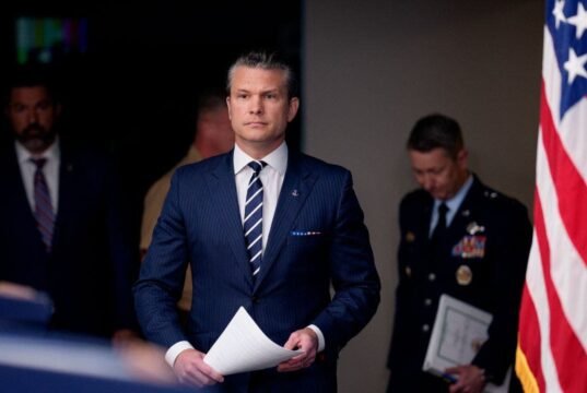 17 membros transgêneros da Força Aérea processam a administração Trump por perda de benefícios de aposentadoria