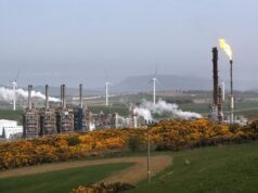 Chefe da ExxonMobil diz que política ‘deliberada’ do governo do Reino Unido está ‘minando’ os negócios