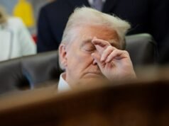 Trump proíbe legislação que obriga a divulgação dos arquivos do caso de Epstein e critica oponentes