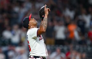 Braves recontrata Raisel Iglesias e adquire Gold Glover Mauricio Dubon em troca com Astros