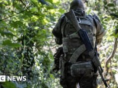 Musalia Mudavadi diz que mais de 200 quenianos estão lutando pela Rússia na Ucrânia