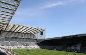 Jogo do Exeter City adiado devido a danos no incêndio no estádio