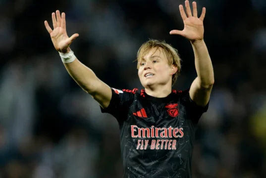 Schjelderup da Noruega condenado na Dinamarca por compartilhar vídeos sexuais de menores