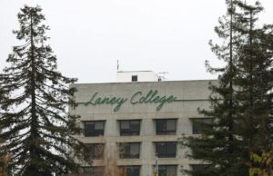 O técnico John Beam, famoso por ‘Last Chance U’, ‘gravemente ferido’ em tiroteio no Oakland College