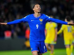 Liverpool International: Hugo marca, Dom assiste