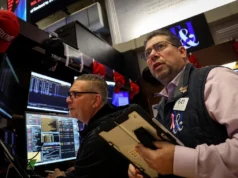 Índices de Wall Street terminam em baixa após forte reversão, liderança em ações de tecnologia cai