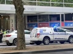 Uma estudante internacional internada no hospital depois de supostamente ter levado um tapa de um estranho em seu aniversário no CBD de Melbourne