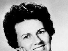 A mãe assassinada, Muriel Mackay, pode estar enterrada atrás de uma casa de apostas no leste de Londres, admite a polícia – mas diga à família perturbada que “não é apropriado” emitir um mandado de busca