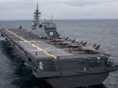 Jatos F-35 dos EUA são lançados em porta-aviões japoneses