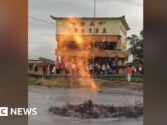 Vulcão de lama entra em erupção no sul de Taiwan