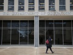 Trump cumpriu sua promessa de destruir o Departamento de Educação