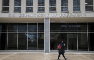 Trump cumpriu sua promessa de destruir o Departamento de Educação