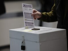 O estúpido Partido Republicano do Texas quer contar os votos à mão