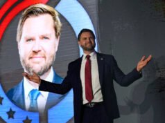 Juiceless JD tenta o movimento Trump, caindo de cara no chão