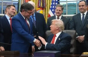 Donald Trump vetará o projeto de lei de Epstein? Mike Johnson levanta a possibilidade