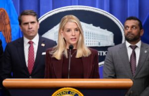 Pam Bondi não se comprometeria a divulgar todo o arquivo de Epstein