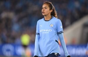 Ex-astro do Man City divulga comunicado após acusações de racismo