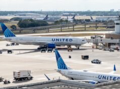 NTSB acredita que balão meteorológico atingiu voo da United Airlines no mês passado, quebrando o pára-brisa