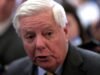 Lindsey Graham se opõe à revogação da lei que dá aos senadores o direito de processar milhões se seus telefones forem revistados por federais