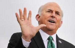 Gohmert critica Jack Smith por supostamente apreender dados pessoais de legisladores na investigação J6