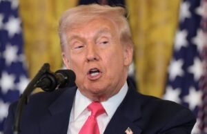 Trump assina projeto de lei para liberar arquivos de Epstein após meses de resistência