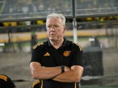 McClaren renunciou ao cargo de técnico da Jamaica após não conseguir chegar à Copa do Mundo