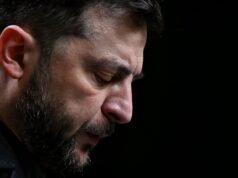 Trump pede à Ucrânia que assine acordo de paz dentro de dias, enquanto Zelensky alerta sobre o “momento mais difícil da história”