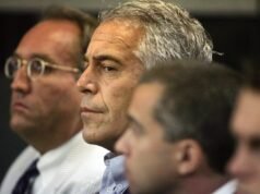 Sobrevivente anônimo de Epstein fala pela primeira vez e afirma que Trump ‘definitivamente sabia’ sobre as vítimas