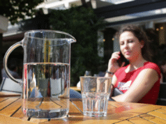 A cidade do Colorado está tão desesperada para economizar água que exige que os restaurantes só atendam os clientes mediante solicitação.