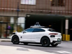 Waymo elimina motorista de segurança em Miami antes do lançamento em 2026