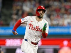 Dave Dombrowski diz que teve uma ‘boa conversa’ com Bryce Harper depois que a estrela ficou ‘magoada’ pelos comentários do executivo dos Phillies.