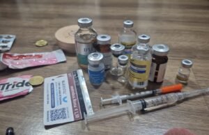 Mulher é presa sob suspeita de realizar procedimentos cosméticos ilegalmente em Curitiba