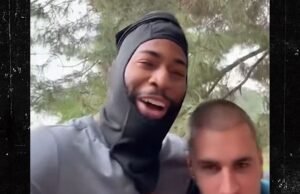 Justin Bieber ajuda motorista preso na estrada