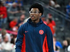 O técnico Tommy Lloyd diz que Bryce James pode redshirt em sua temporada de calouro no Arizona