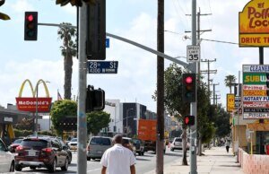 Os contribuintes financiam US$ 250 milhões em benefícios SNAP para compras de fast food, descobre Ernst