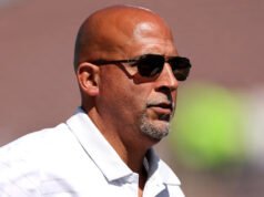 James Franklin fica emocionado ao falar sobre o ex-técnico dos Hokies, Brent Pry, na entrevista coletiva introdutória da Virginia Tech