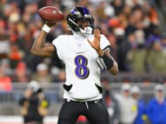 Ravens QB Lamar Jackson perdeu o treino devido a uma lesão no tornozelo antes do jogo contra os Jets, último problema de lesão