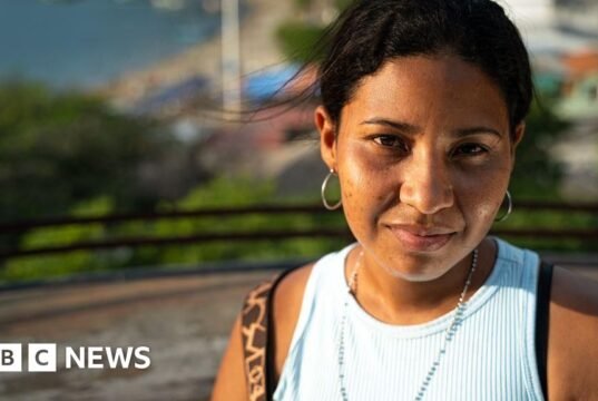 Família de colombiano desaparecido quer respostas após ataque dos EUA a suposto barco de drogas