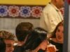 Dua Lipa Baixo Gavera bebendo cerveja em restaurante