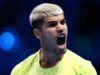 Alcaraz continua perfeito no ATP Finals com vitória emocionante sobre Fritz